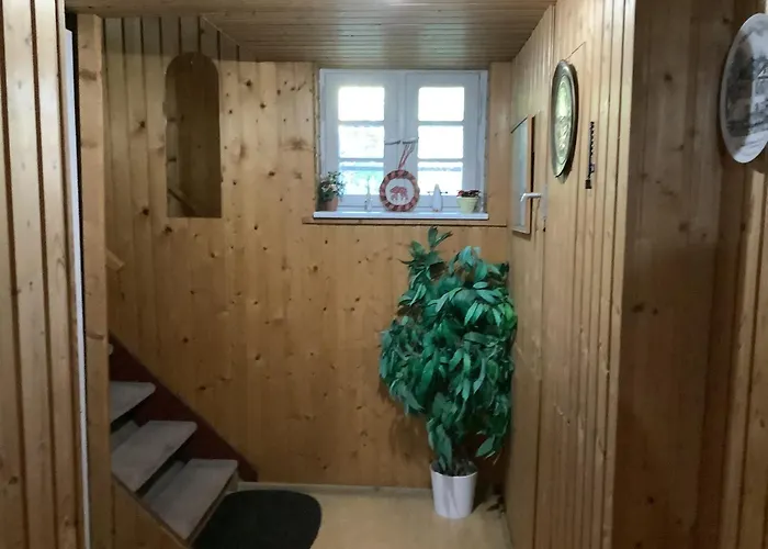 Schoenes Doppelbettzimmer Im Untergeschoss Inkl Parkplatz Nach Verfuegbarkeit