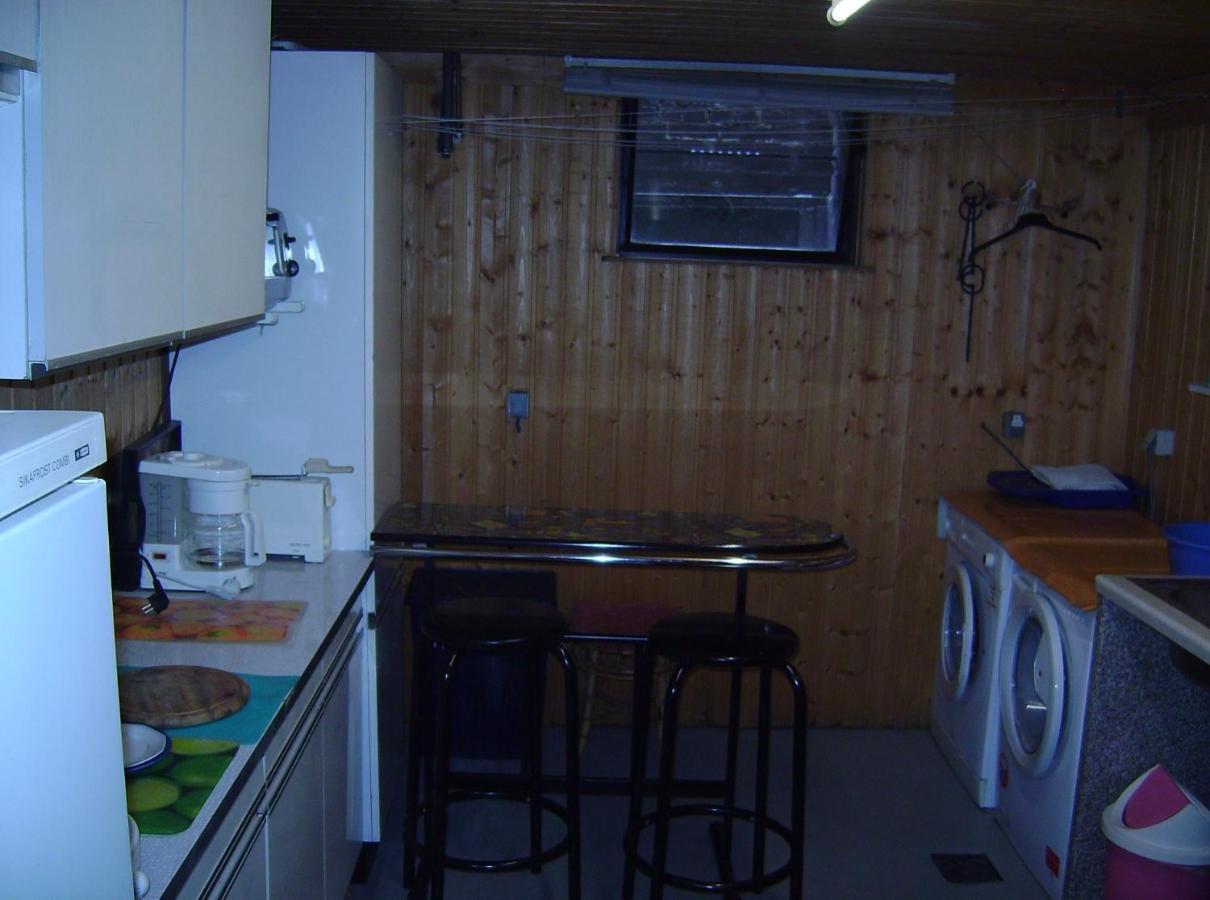 Schoenes Doppelbettzimmer Im Untergeschoss Inkl Parkplatz Nach Verfuegbarkeit Essen