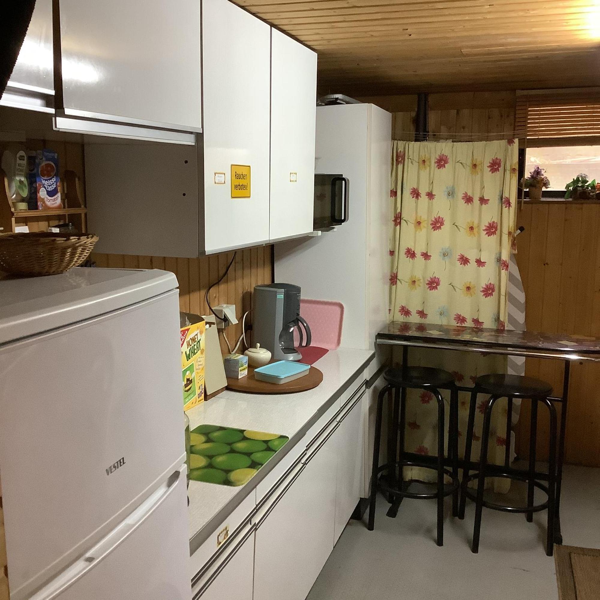 Schoenes Doppelbettzimmer Im Untergeschoss Inkl Parkplatz Nach Verfuegbarkeit Séjour chez l'habitant *